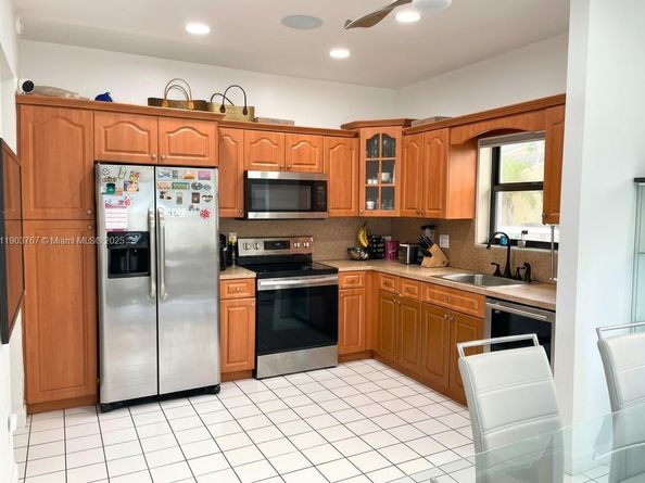 6590 SW 152nd Pl 2590, Miami FL 33193