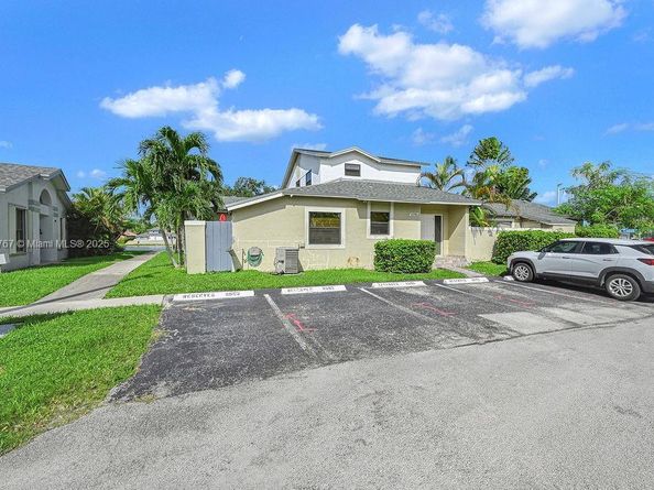 6590 SW 152nd Pl 2590, Miami FL 33193