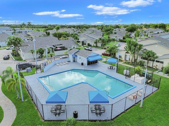 6590 SW 152nd Pl 2590, Miami FL 33193