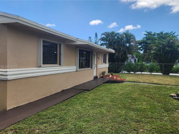 3295 NW 214th St, Miami Gardens FL 33056