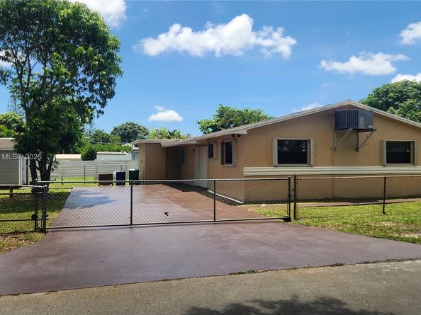 3295 NW 214th St, Miami Gardens FL 33056