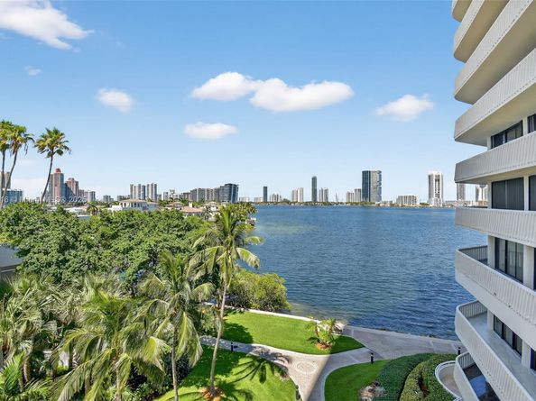 3000 Island Blvd 505, Aventura FL 33160
