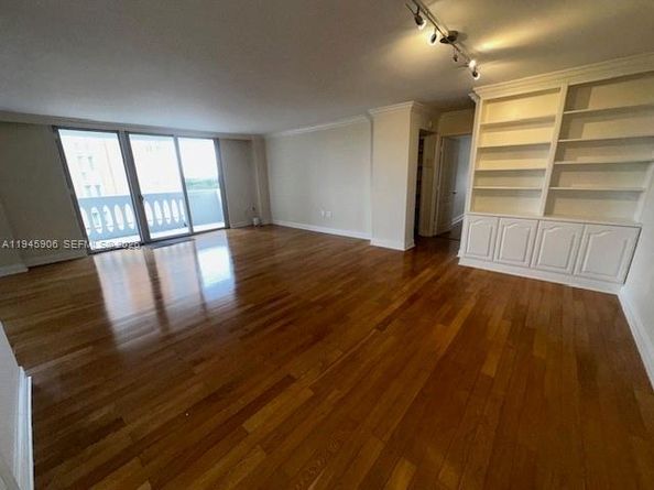 625 Biltmore Way 807, Coral Gables FL 33134