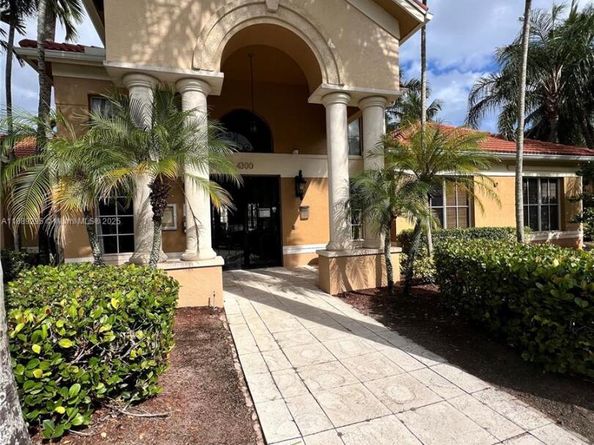 4171 San Marino Blvd 203, West Palm Beach FL 33409