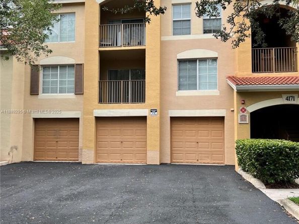 4171 San Marino Blvd 203, West Palm Beach FL 33409