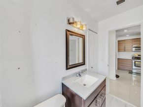 3291 NE 18th Terrace 12, Oakland Park FL 33306