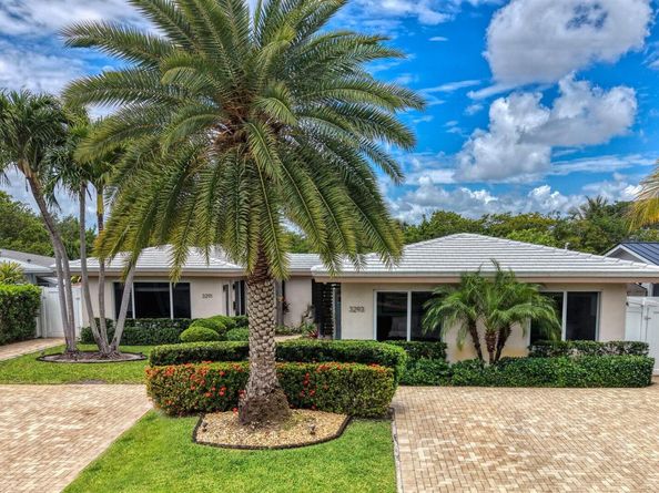 3291 NE 18th Terrace 12, Oakland Park FL 33306