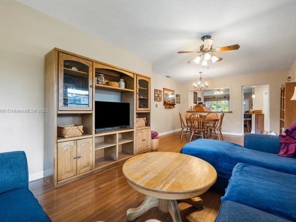 404 NE 11th Ave, Pompano Beach FL 33060
