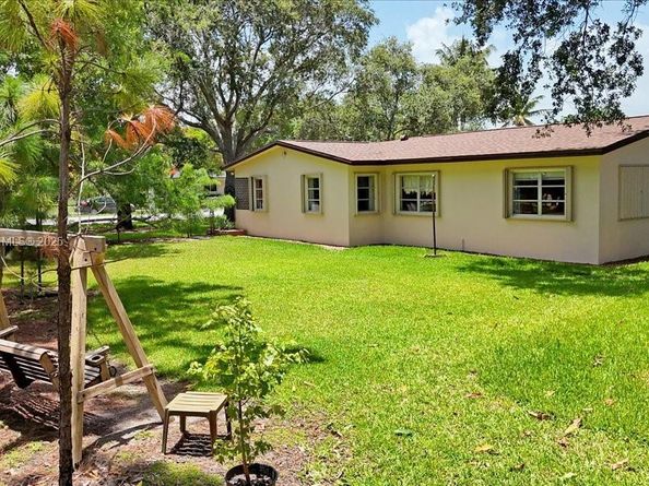 404 NE 11th Ave, Pompano Beach FL 33060