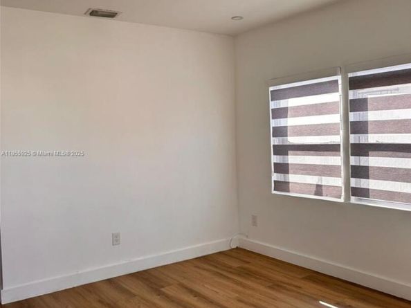 860 NW 118th St, Miami FL 33168