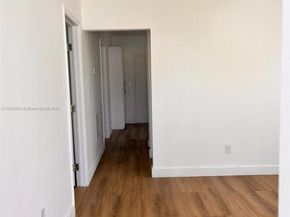 860 NW 118th St, Miami FL 33168