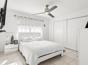 15621 SW 45th Ter, Miami FL 33185