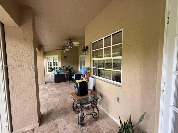 15621 SW 45th Ter, Miami FL 33185