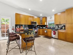 15621 SW 45th Ter, Miami FL 33185