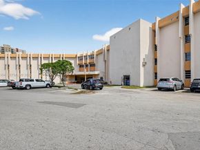 9678 Fontainebleau Blvd 410, Miami FL 33172