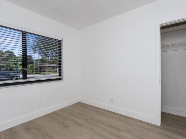 16049 NE 9th PL, North Miami Beach FL 33162