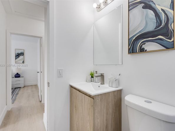 16049 NE 9th PL, North Miami Beach FL 33162