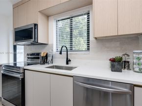 16049 NE 9th PL, North Miami Beach FL 33162