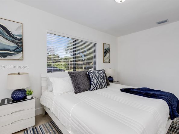 16049 NE 9th PL, North Miami Beach FL 33162