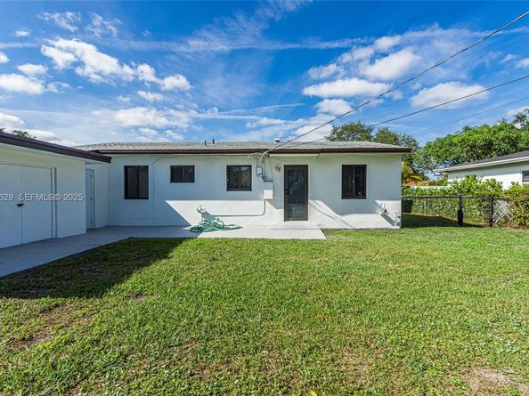 16049 NE 9th PL, North Miami Beach FL 33162