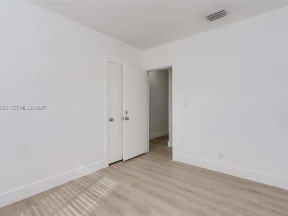 16049 NE 9th PL, North Miami Beach FL 33162