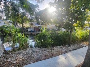 731 SW 3rd Ave, Hallandale Beach FL 33009