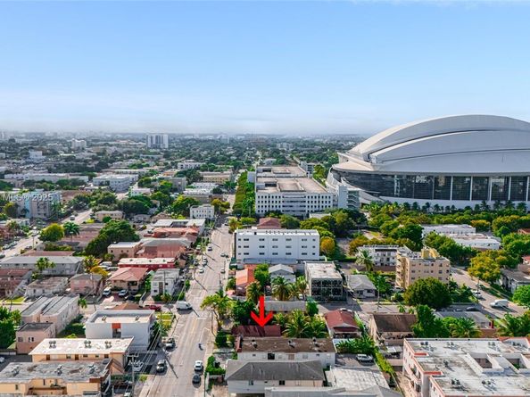 1267 NW 3rd St, Miami FL 33125