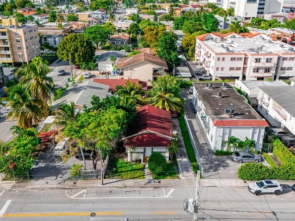 1267 NW 3rd St, Miami FL 33125