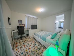 10126 NW 76th Ter, Doral FL 33178