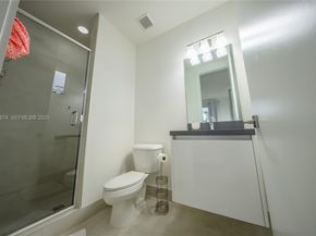 10126 NW 76th Ter, Doral FL 33178