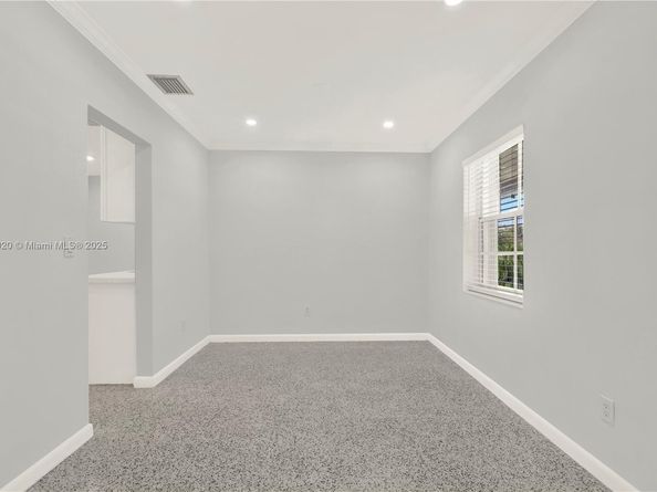16022 SW 98th Ave, Miami FL 33157