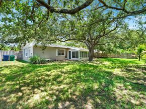 16022 SW 98th Ave, Miami FL 33157