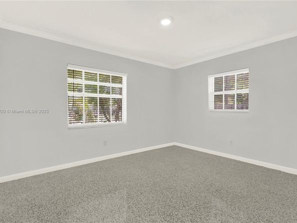 16022 SW 98th Ave, Miami FL 33157