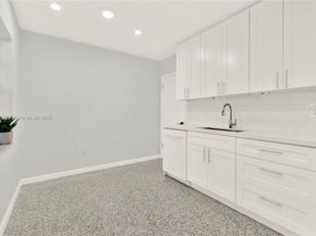 16022 SW 98th Ave, Miami FL 33157