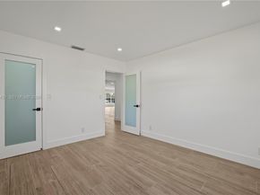 5641 NE 21st Ave, Fort Lauderdale FL 33308