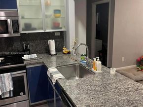 430 SE 7th St 304E, Dania Beach FL 33004
