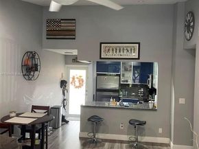 430 SE 7th St 304E, Dania Beach FL 33004