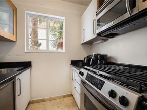 3915 N Meridian Ave 201, Miami Beach FL 33140