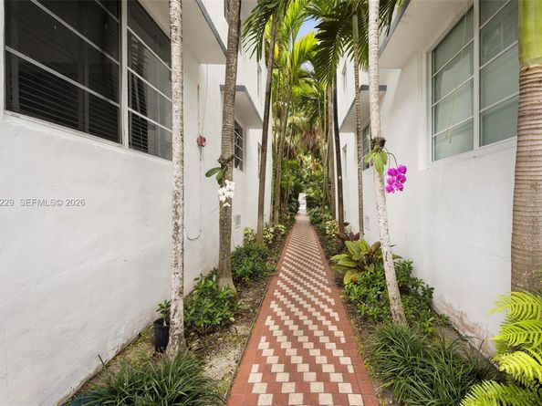 3915 N Meridian Ave 201, Miami Beach FL 33140