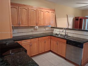 158 SW 5th St, Deerfield Beach FL 33441