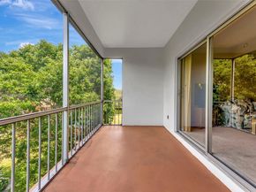 6751 Cypress Rd 306, Plantation FL 33317