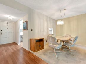 6751 Cypress Rd 306, Plantation FL 33317