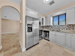 4025 SW 10th St, Miami FL 33134