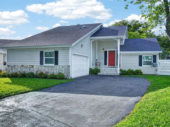 14914 SW 142nd Pl, Miami FL 33186