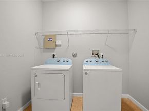 2242 NE 41st Ave, Homestead FL 33033