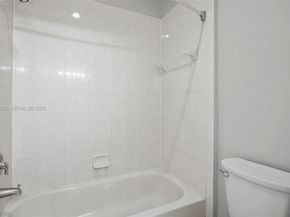 2242 NE 41st Ave, Homestead FL 33033