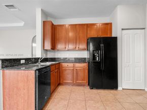 2242 NE 41st Ave, Homestead FL 33033