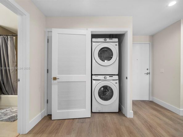 1938 Jackson St 306, Hollywood FL 33020