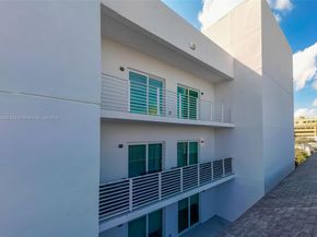 1938 Jackson St 306, Hollywood FL 33020