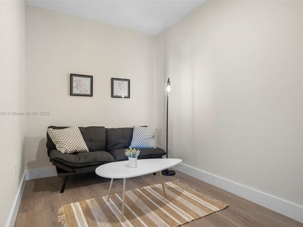 1938 Jackson St 306, Hollywood FL 33020